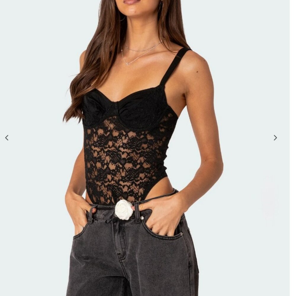 NWT Edikted Lace & Satin Cupped Bodysuit - Size Small